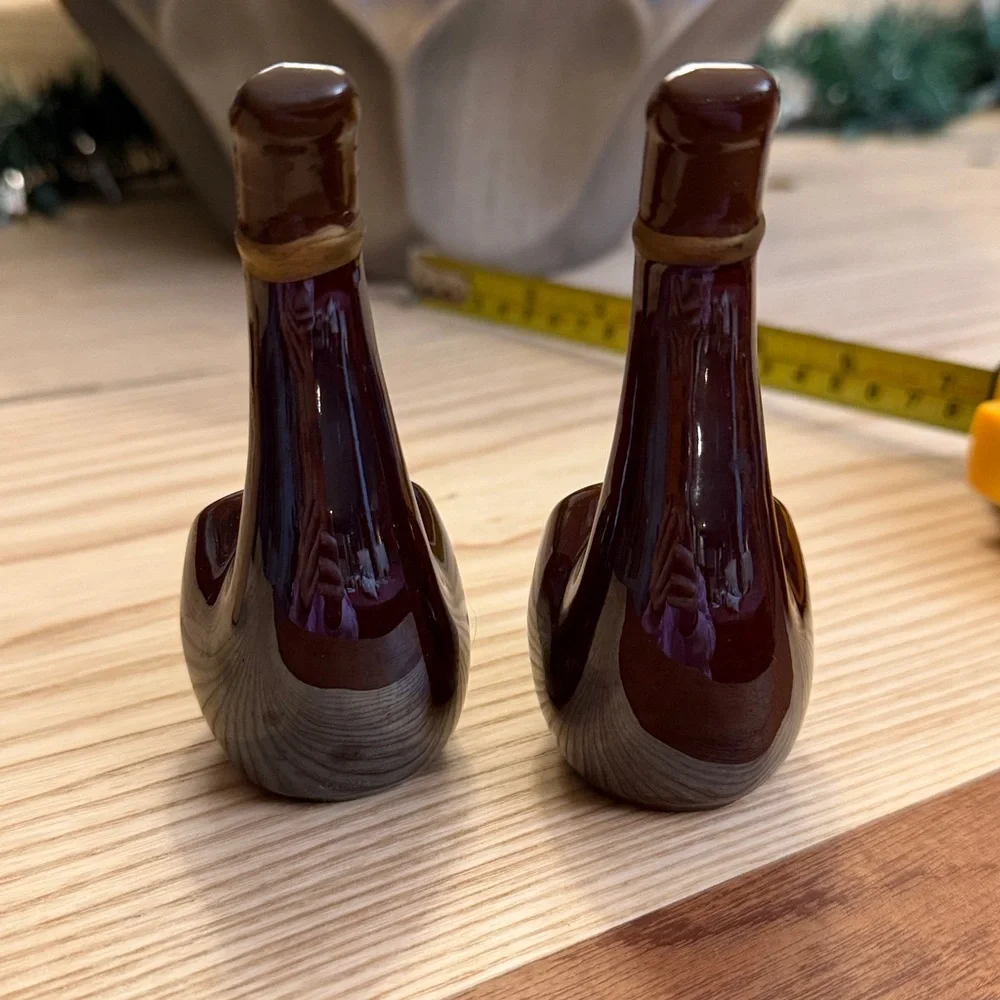 vintage ceramic salt and pepper shakers shaped like smoking pipes - Picture 4 of 4